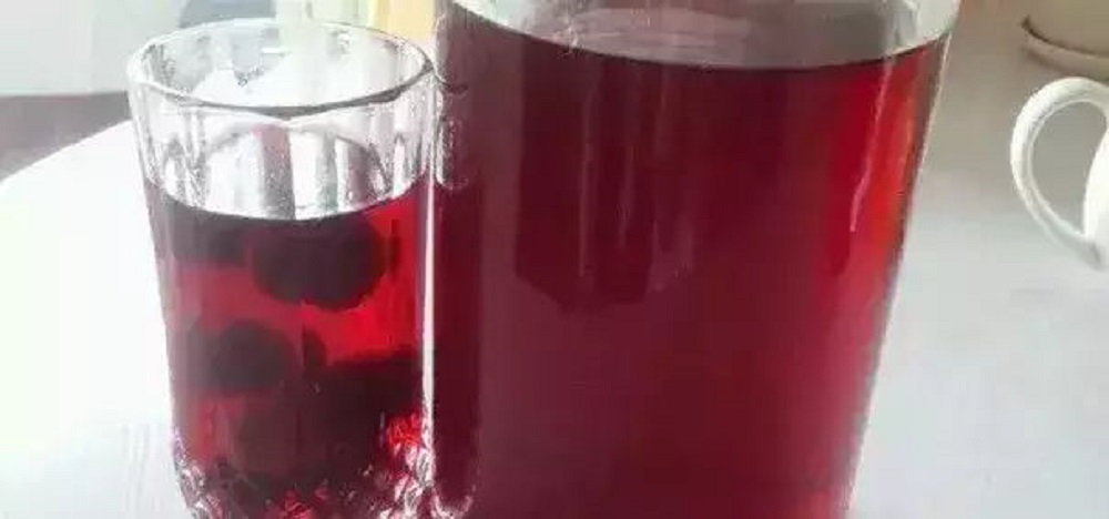 泡楊梅酒放多少冰糖？看比例放冰糖