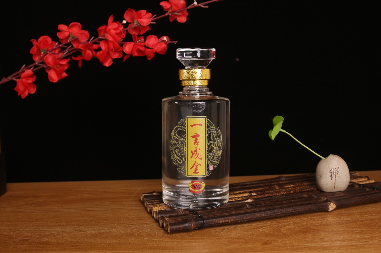 怎么鑒別白酒里的糧食酒與酒精酒？白酒知識(shí)