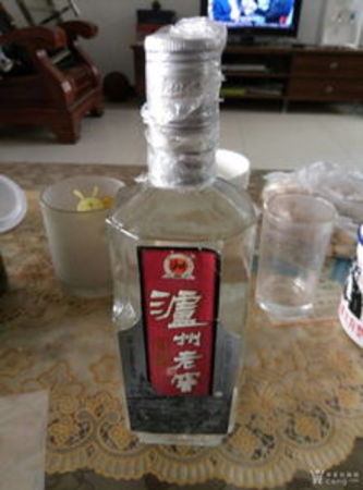 瀘州老窖的老酒價(jià)格表(瀘州老窖老酒價(jià)格表和圖片)