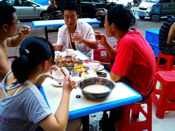 人喝酒后為什么會話多,關(guān)鍵詞